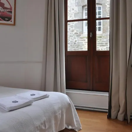 Cafe Du Theatre Hotel 3*